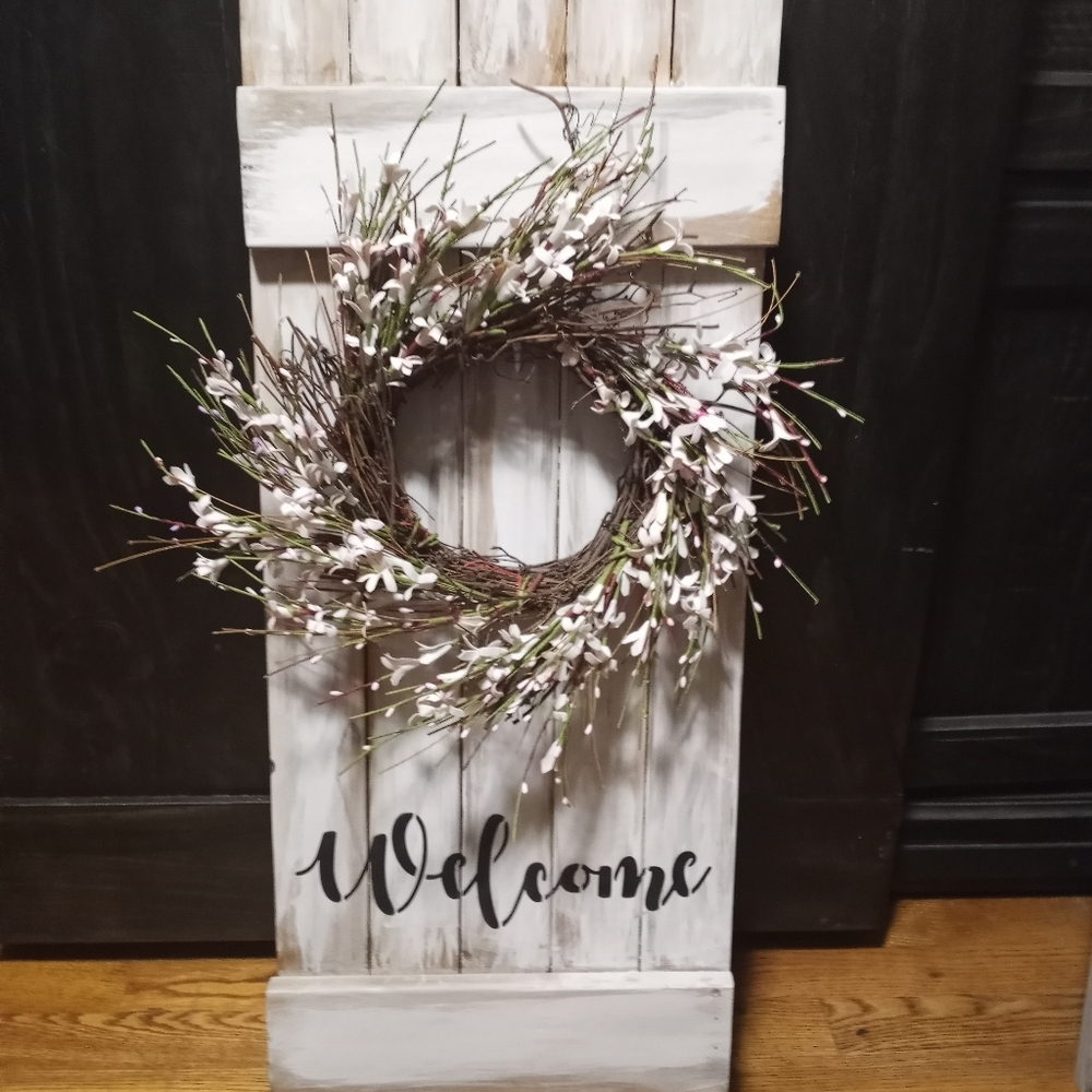 Welcome sign